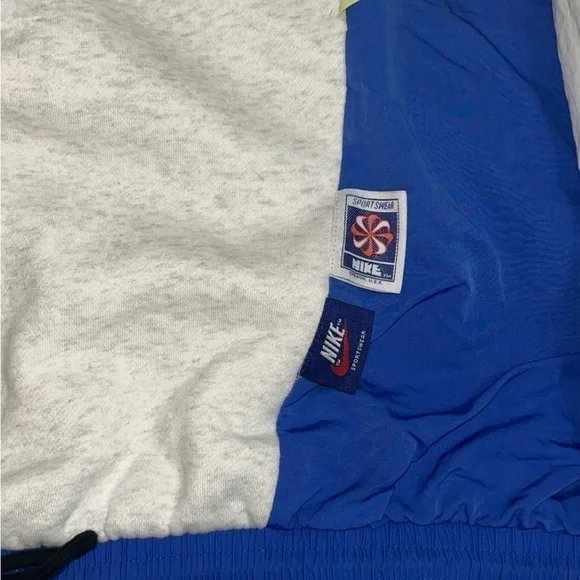 Nike jacket - Picture 3 of 5